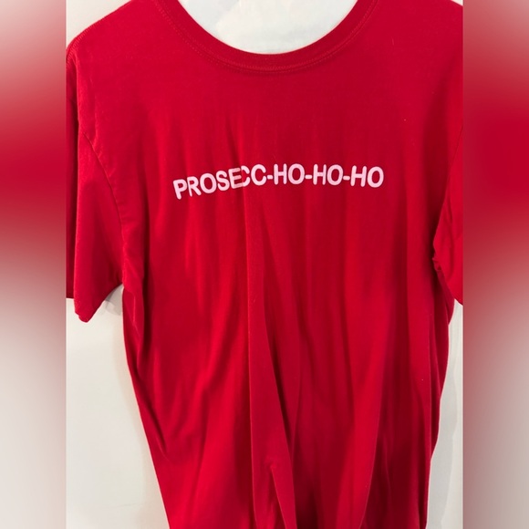Proseco-ho-ho-ho Medium Adult Shirt in Red - Picture 2 of 6